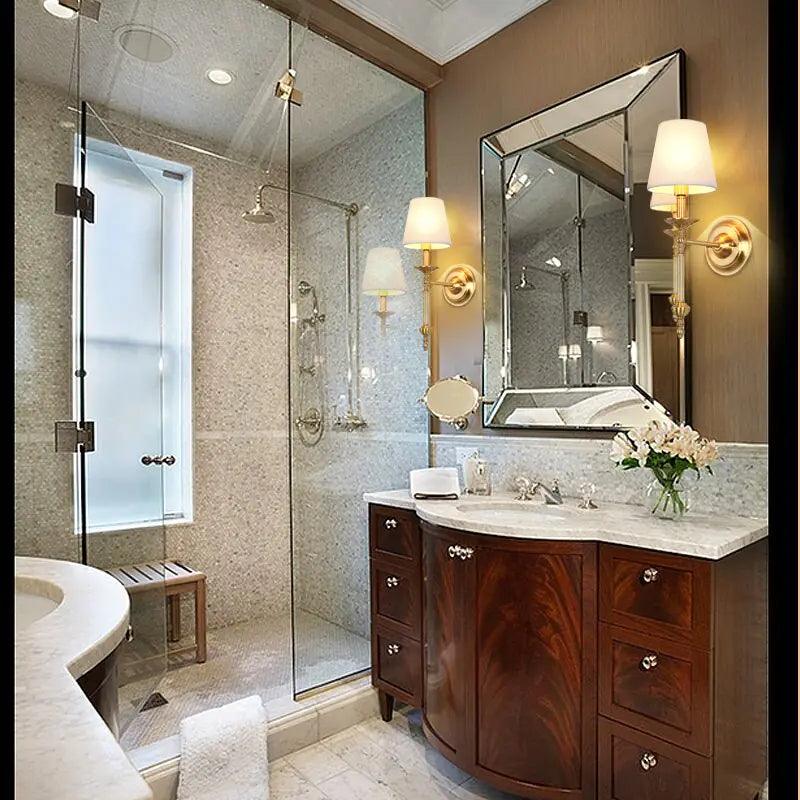 Classic Style Wall Light - Nunis Essentials